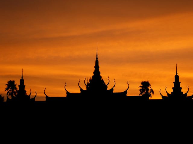 phnom-penh-pagoda-2-1230455-640x480